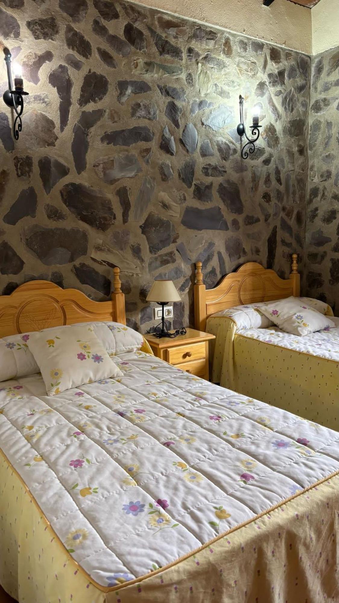 Casas Rurales Los Llanos Fuentes de León エクステリア 写真